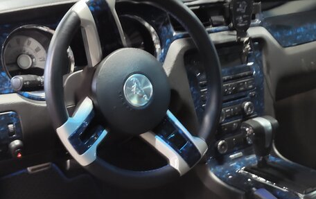 Ford Mustang VI рестайлинг, 2009 год, 2 555 555 рублей, 10 фотография