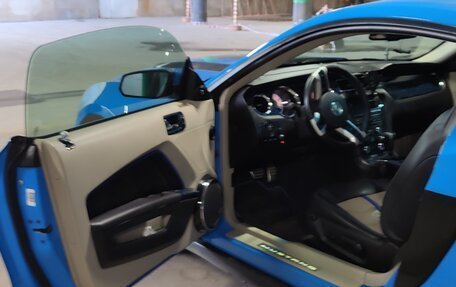 Ford Mustang VI рестайлинг, 2009 год, 2 555 555 рублей, 8 фотография