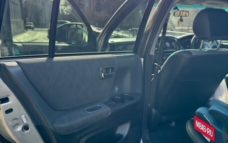 Toyota Kluger I, 2003 год, 1 300 000 рублей, 16 фотография