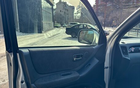 Toyota Kluger I, 2003 год, 1 300 000 рублей, 20 фотография