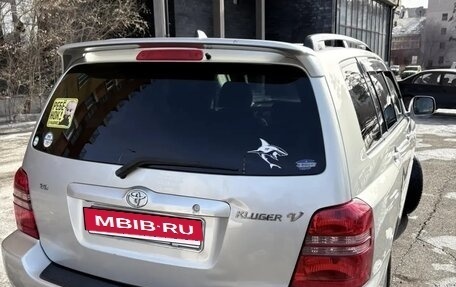 Toyota Kluger I, 2003 год, 1 300 000 рублей, 29 фотография