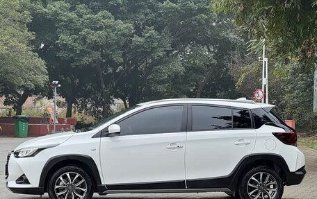 Toyota Yaris XP150 рестайлинг, 2022 год, 1 450 000 рублей, 2 фотография