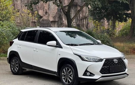 Toyota Yaris XP150 рестайлинг, 2022 год, 1 450 000 рублей, 9 фотография