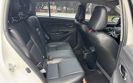 Toyota Yaris XP150 рестайлинг, 2022 год, 1 450 000 рублей, 18 фотография