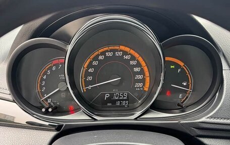 Toyota Yaris XP150 рестайлинг, 2022 год, 1 450 000 рублей, 16 фотография