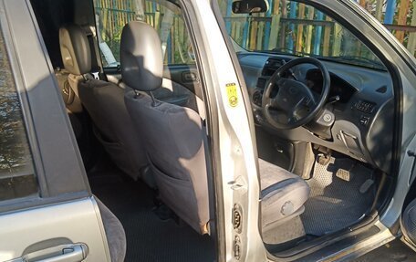 Toyota Raum I, 2000 год, 350 000 рублей, 4 фотография