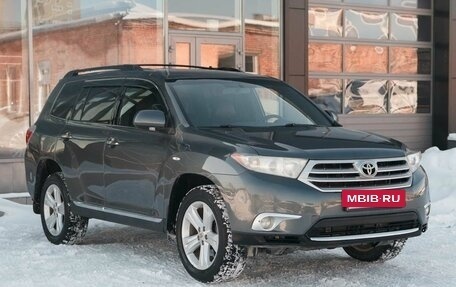 Toyota Highlander III, 2011 год, 1 760 000 рублей, 3 фотография
