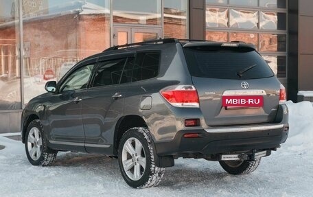 Toyota Highlander III, 2011 год, 1 760 000 рублей, 7 фотография