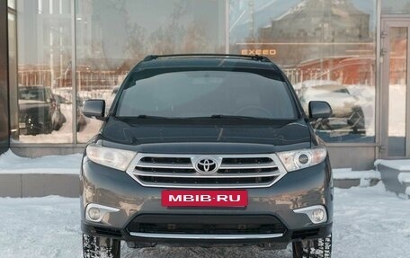 Toyota Highlander III, 2011 год, 1 760 000 рублей, 2 фотография