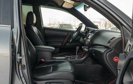 Toyota Highlander III, 2011 год, 1 760 000 рублей, 22 фотография