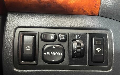 Toyota Avensis III рестайлинг, 2004 год, 645 000 рублей, 18 фотография