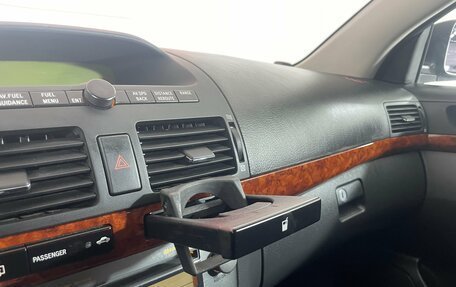 Toyota Avensis III рестайлинг, 2004 год, 645 000 рублей, 17 фотография