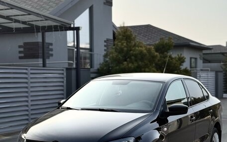 Volkswagen Polo VI (EU Market), 2011 год, 715 000 рублей, 1 фотография