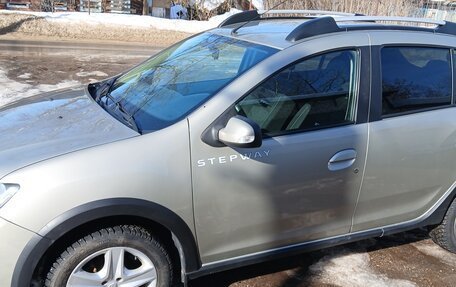 Renault Sandero II рестайлинг, 2015 год, 980 000 рублей, 8 фотография