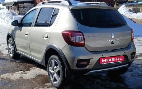 Renault Sandero II рестайлинг, 2015 год, 980 000 рублей, 4 фотография