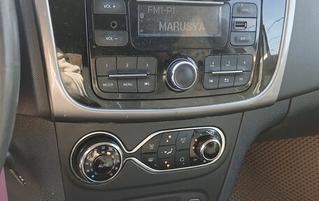 Renault Sandero II рестайлинг, 2015 год, 980 000 рублей, 23 фотография