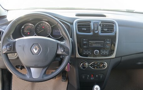 Renault Sandero II рестайлинг, 2015 год, 980 000 рублей, 27 фотография