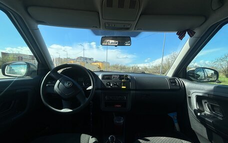 Skoda Fabia II, 2011 год, 450 000 рублей, 6 фотография