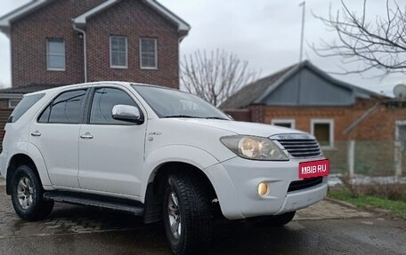 Toyota Fortuner I, 2005 год, 1 700 000 рублей, 4 фотография