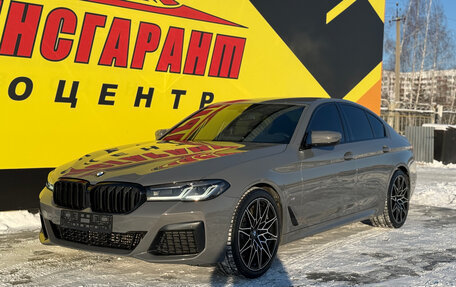 BMW 5 серия, 2020 год, 4 900 000 рублей, 2 фотография