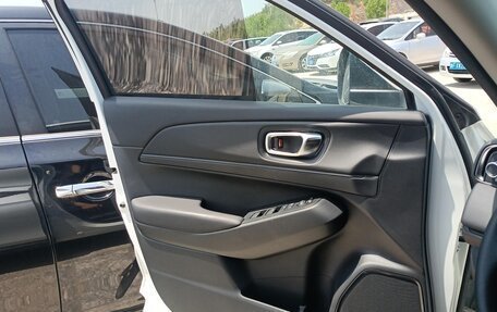 Honda Vezel, 2023 год, 1 940 000 рублей, 14 фотография