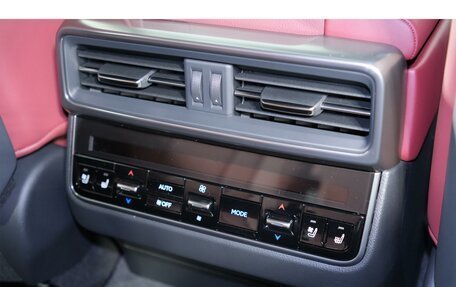 Lexus LX, 2025 год, 21 700 000 рублей, 23 фотография