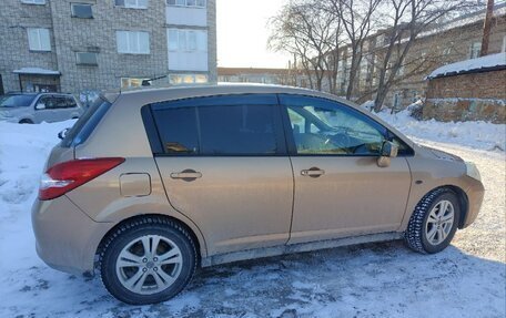 Nissan Tiida, 2010 год, 850 000 рублей, 2 фотография