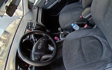 KIA Rio III рестайлинг, 2013 год, 650 000 рублей, 9 фотография