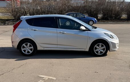 Hyundai Solaris II рестайлинг, 2012 год, 530 000 рублей, 6 фотография
