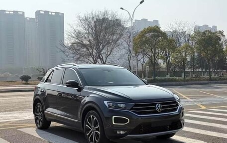 Volkswagen T-Roc I, 2022 год, 1 780 333 рублей, 3 фотография