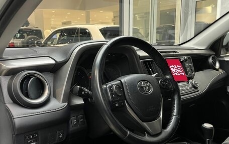 Toyota RAV4, 2015 год, 2 299 000 рублей, 15 фотография