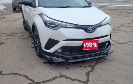 Toyota C-HR I рестайлинг, 2017 год, 2 200 000 рублей, 1 фотография