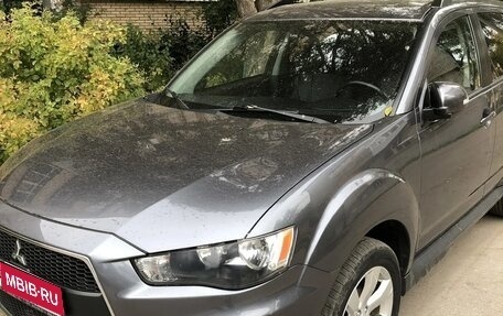 Mitsubishi Outlander III рестайлинг 3, 2011 год, 1 400 000 рублей, 1 фотография