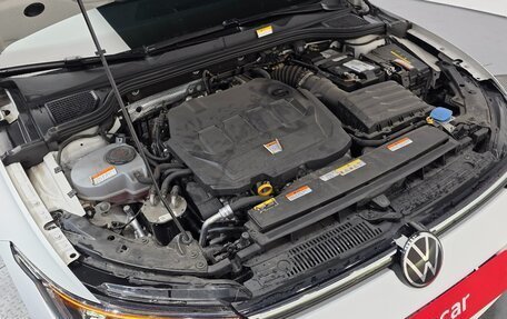 Volkswagen Golf VIII, 2022 год, 2 330 000 рублей, 7 фотография