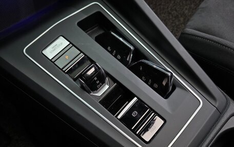Volkswagen Golf VIII, 2022 год, 2 330 000 рублей, 10 фотография