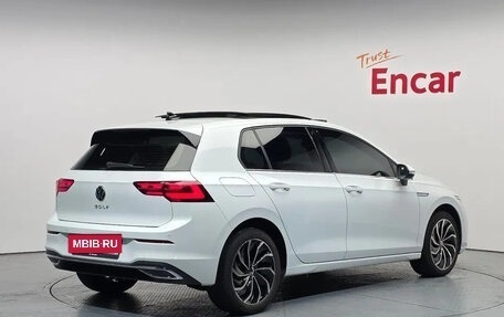 Volkswagen Golf VIII, 2022 год, 2 330 000 рублей, 3 фотография