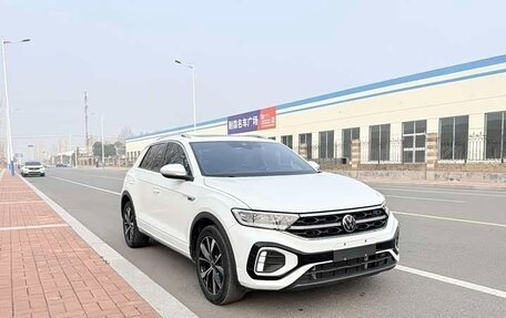 Volkswagen T-Roc I, 2023 год, 1 850 333 рублей, 3 фотография