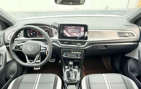 Volkswagen T-Roc I, 2023 год, 1 850 333 рублей, 11 фотография