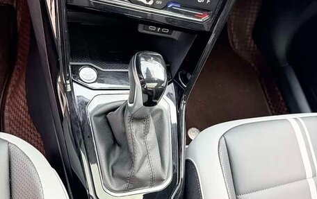 Volkswagen T-Roc I, 2023 год, 1 850 333 рублей, 21 фотография