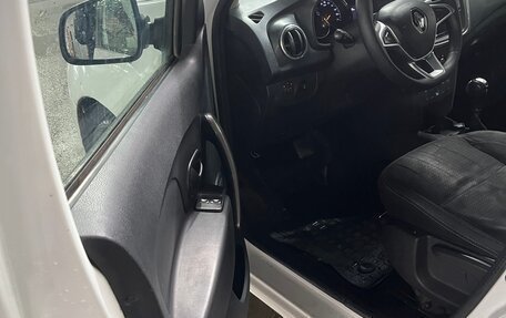 Renault Logan II, 2021 год, 650 000 рублей, 6 фотография