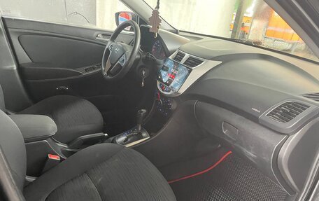 Hyundai Solaris II рестайлинг, 2015 год, 710 000 рублей, 7 фотография