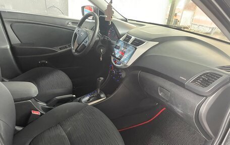 Hyundai Solaris II рестайлинг, 2015 год, 710 000 рублей, 8 фотография