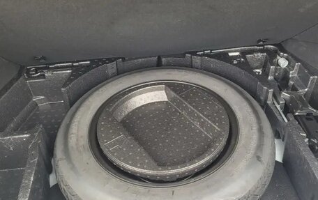 Toyota C-HR I рестайлинг, 2017 год, 2 200 000 рублей, 12 фотография