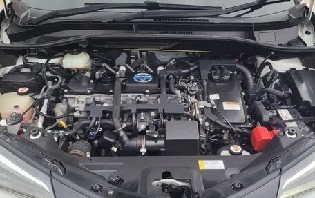 Toyota C-HR I рестайлинг, 2017 год, 2 200 000 рублей, 11 фотография