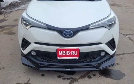 Toyota C-HR I рестайлинг, 2017 год, 2 200 000 рублей, 5 фотография