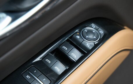 Cadillac Escalade V, 2021 год, 9 000 000 рублей, 16 фотография