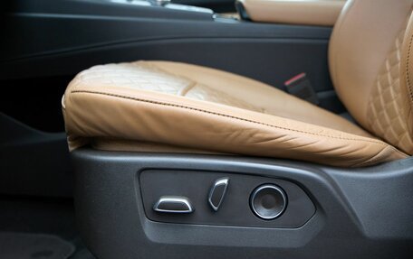 Cadillac Escalade V, 2021 год, 9 000 000 рублей, 18 фотография