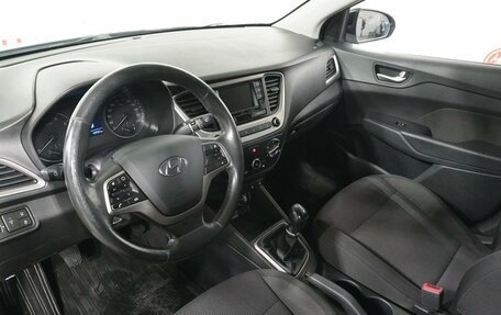 Hyundai Solaris II рестайлинг, 2018 год, 989 000 рублей, 9 фотография