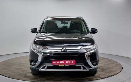 Mitsubishi Outlander III рестайлинг 3, 2019 год, 2 349 000 рублей, 2 фотография