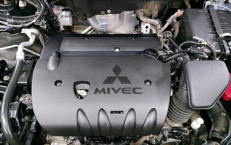 Mitsubishi Outlander III рестайлинг 3, 2019 год, 2 349 000 рублей, 18 фотография